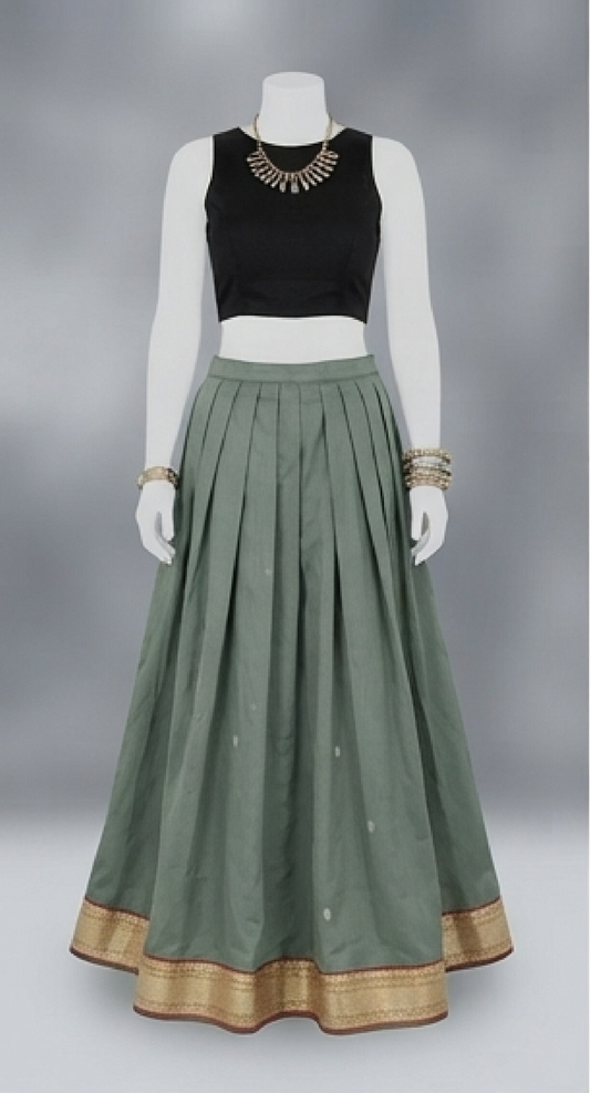 Elegant Pleated Lehenga Choli Set with Traditional Zari Border